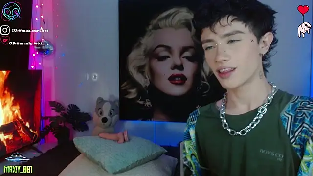 maxiy 001 online show from April 18, 4:16 am