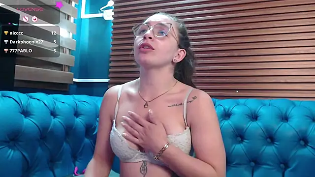  isaabellaa online show from February 17, 2:37 pm