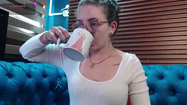  isaabellaa online show from February 18, 2:27 pm