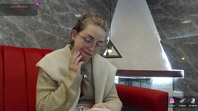  isaabellaa online show from February 19, 2:44 pm