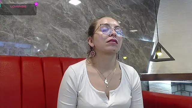  isaabellaa online show from March 19, 2:35 pm