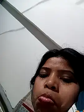 Snapshot of Queen_suman chatting on December 18, 8:31 am Queen suman online show from December 18, 8:31 am