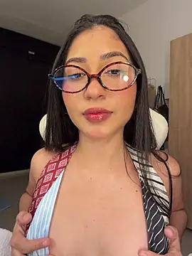 Snapshot of Sweetnaughtygirl_ chatting on May 31, 12:08 am Sweetnaughtygirl online show from May 31, 12:08 am