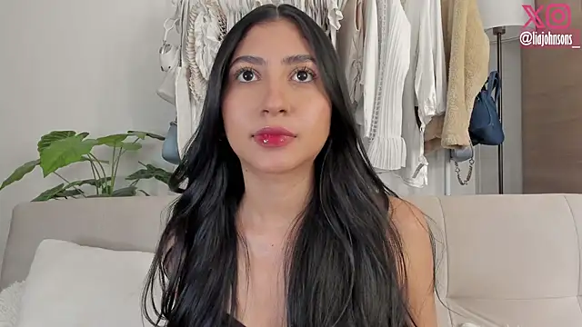 Snapshot of Sweetnaughtygirl_ chatting on June 11, 3:59 am Sweetnaughtygirl online show from June 11, 3:59 am