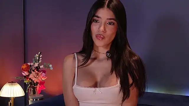 Snapshot of Olivia_Collins1 chatting on June 12, 8:52 pm Olivia Collins1 online show from June 12, 8:52 pm