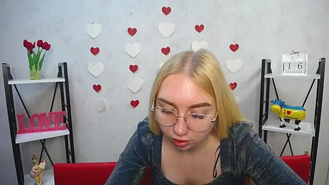 BeatriceFly online show from December 16, 12:16 pm