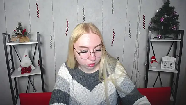 Snapshot of BeatriceFly chatting on December 25, 9:34 am BeatriceFly online show from December 25, 9:34 am