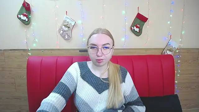 BeatriceFly online show from December 28, 9:20 am