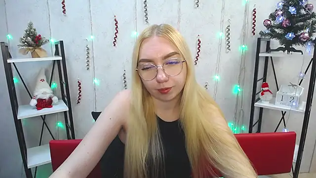 Snapshot of BeatriceFly chatting on January 12, 11:39 am BeatriceFly online show from January 12, 11:39 am