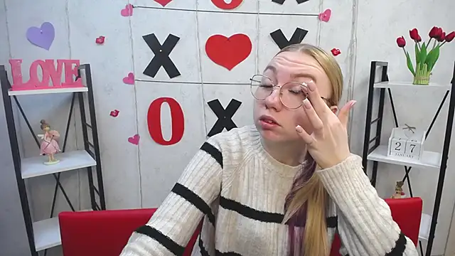 Snapshot of BeatriceFly chatting on January 27, 9:34 am BeatriceFly online show from January 27, 9:34 am