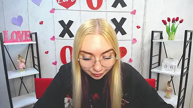 BeatriceFly online show from March 6, 10:41 am