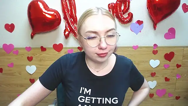 BeatriceFly online show from March 16, 4:01 pm