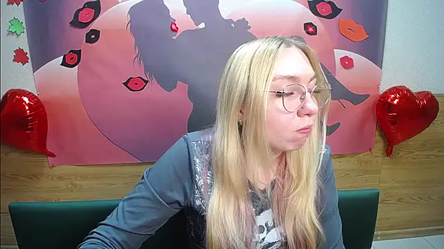 Snapshot of BeatriceFly chatting on October 15, 12:38 pm BeatriceFly online show from October 15, 12:38 pm