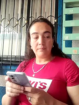 Snapshot of skayhot_ chatting on December 4, 2:37 pm skayhot online show from December 4, 2:37 pm