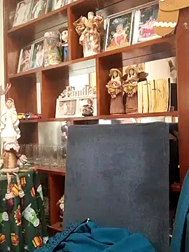 Snapshot of skayhot_ chatting on December 7, 1:51 pm skayhot online show from December 7, 1:51 pm