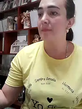 Snapshot of skayhot_ chatting on December 23, 2:07 pm skayhot online show from December 23, 2:07 pm