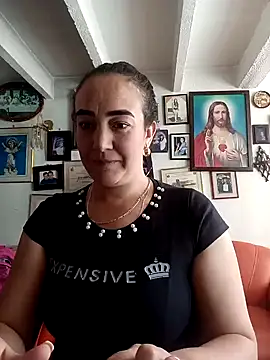 Snapshot of skayhot_ chatting on January 23, 5:42 pm skayhot online show from January 23, 5:42 pm