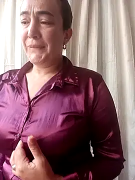 Snapshot of skayhot_ chatting on February 19, 1:06 pm skayhot online show from February 19, 1:06 pm