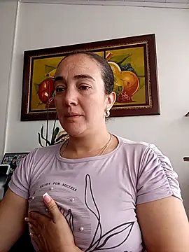 Snapshot of skayhot_ chatting on March 6, 1:35 pm skayhot online show from March 6, 1:35 pm