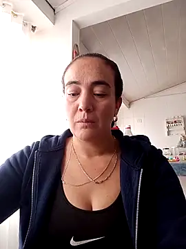 Snapshot of skayhot_ chatting on March 7, 1:51 pm skayhot online show from March 7, 1:51 pm