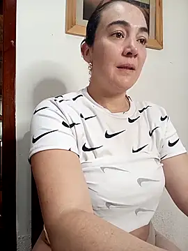 Snapshot of skayhot_ chatting on March 19, 1:40 pm skayhot online show from March 19, 1:40 pm