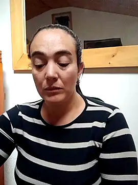 Snapshot of skayhot_ chatting on September 17, 1:46 pm skayhot online show from September 17, 1:46 pm