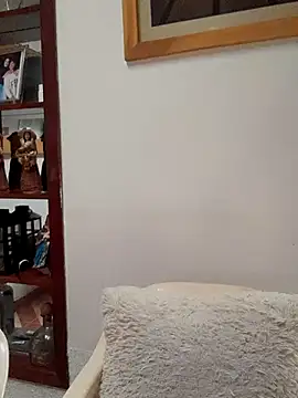 Snapshot of skayhot_ chatting on October 20, 1:33 pm skayhot online show from October 20, 1:33 pm