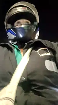 Snapshot of Edged_Hot69 chatting on February 25, 10:26 am Edged Hot69 online show from February 25, 10:26 am