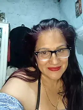 Edged Hot69 online show from January 17, 3:55 am