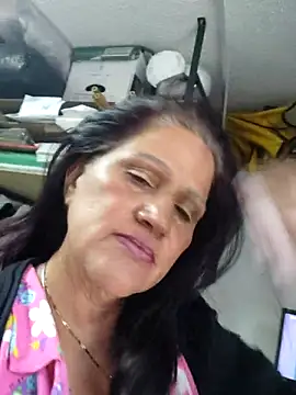 Edged Hot69 online show from April 15, 9:15 pm