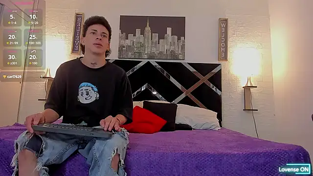 toyboys1 online show from September 18, 3:19 am