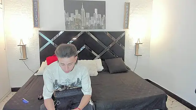 toyboys1 online show from September 22, 3:08 am