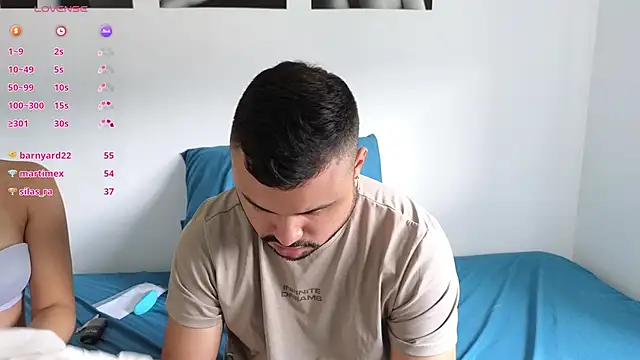 tammyandrade  online show from March 17, 6:53 pm