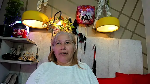 girl amada online show from February 20, 2:51 am