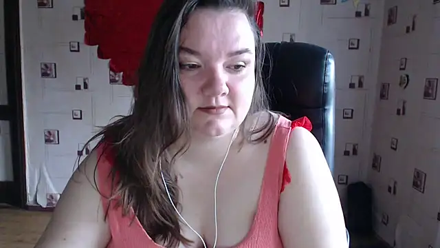 Snapshot of TasyaBigTTs chatting on March 23, 5:43 am TasyaBigTTs online show from March 23, 5:43 am