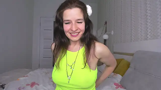 Snapshot of Clear_Angel chatting on February 15, 9:27 am Clear Angel online show from February 15, 9:27 am