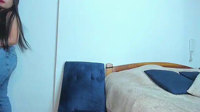 emiily15   online show from February 24, 6:26 pm