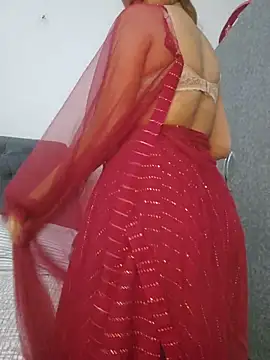 Snapshot of Awesomelusty chatting on February 4, 6:25 pm Awesomelusty online show from February 4, 6:25 pm