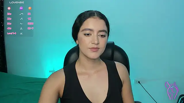 Snapshot of Adhara-zanne chatting on June 13, 9:29 am Adhara-zanne online show from June 13, 9:29 am