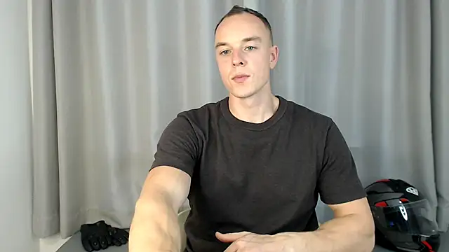 Snapshot of heilgarbest chatting on November 23, 10:26 am heilgarbest online show from November 23, 10:26 am