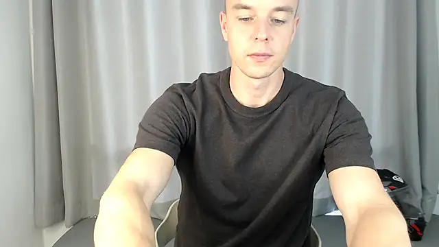 Snapshot of heilgarbest chatting on November 27, 10:06 am heilgarbest online show from November 27, 10:06 am