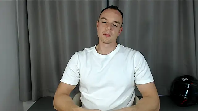 Snapshot of heilgarbest chatting on December 2, 10:42 am heilgarbest online show from December 2, 10:42 am