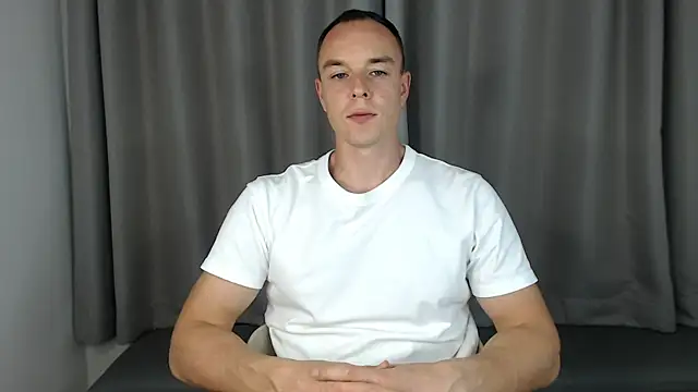 Snapshot of heilgarbest chatting on December 3, 11:52 am heilgarbest online show from December 3, 11:52 am