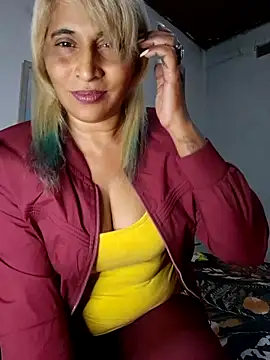 Goodgirlsue 77 online show from December 18, 8:04 pm