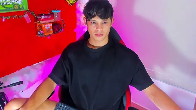 Snapshot of LilOwen_ chatting on September 23, 5:38 pm LilOwen online show from September 23, 5:38 pm