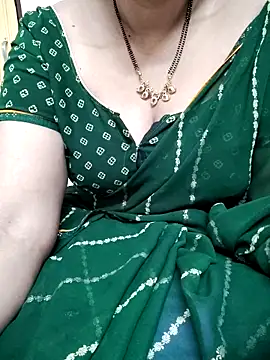 Snapshot of sunitha-3 chatting on February 27, 11:41 am sunitha-3 online show from February 27, 11:41 am