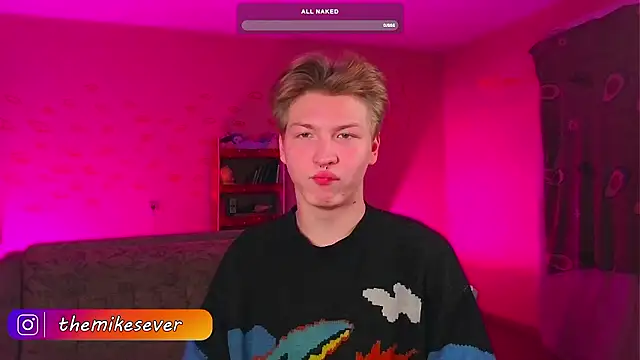 Snapshot of TheMikeSever chatting on December 6, 9:13 pm TheMikeSever online show from December 6, 9:13 pm