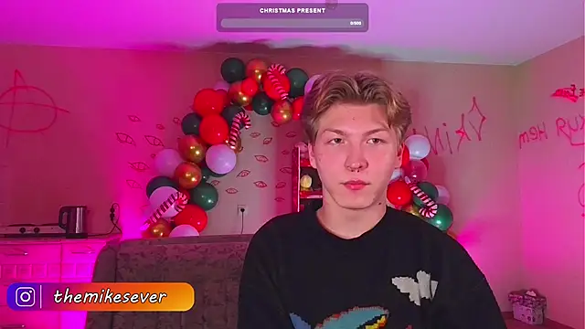 Snapshot of TheMikeSever chatting on December 20, 8:12 pm TheMikeSever online show from December 20, 8:12 pm