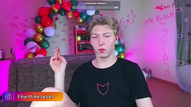 Snapshot of TheMikeSever chatting on December 21, 11:45 pm TheMikeSever online show from December 21, 11:45 pm