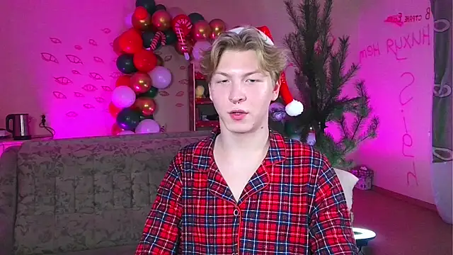 Snapshot of TheMikeSever chatting on December 31, 8:23 pm TheMikeSever online show from December 31, 8:23 pm